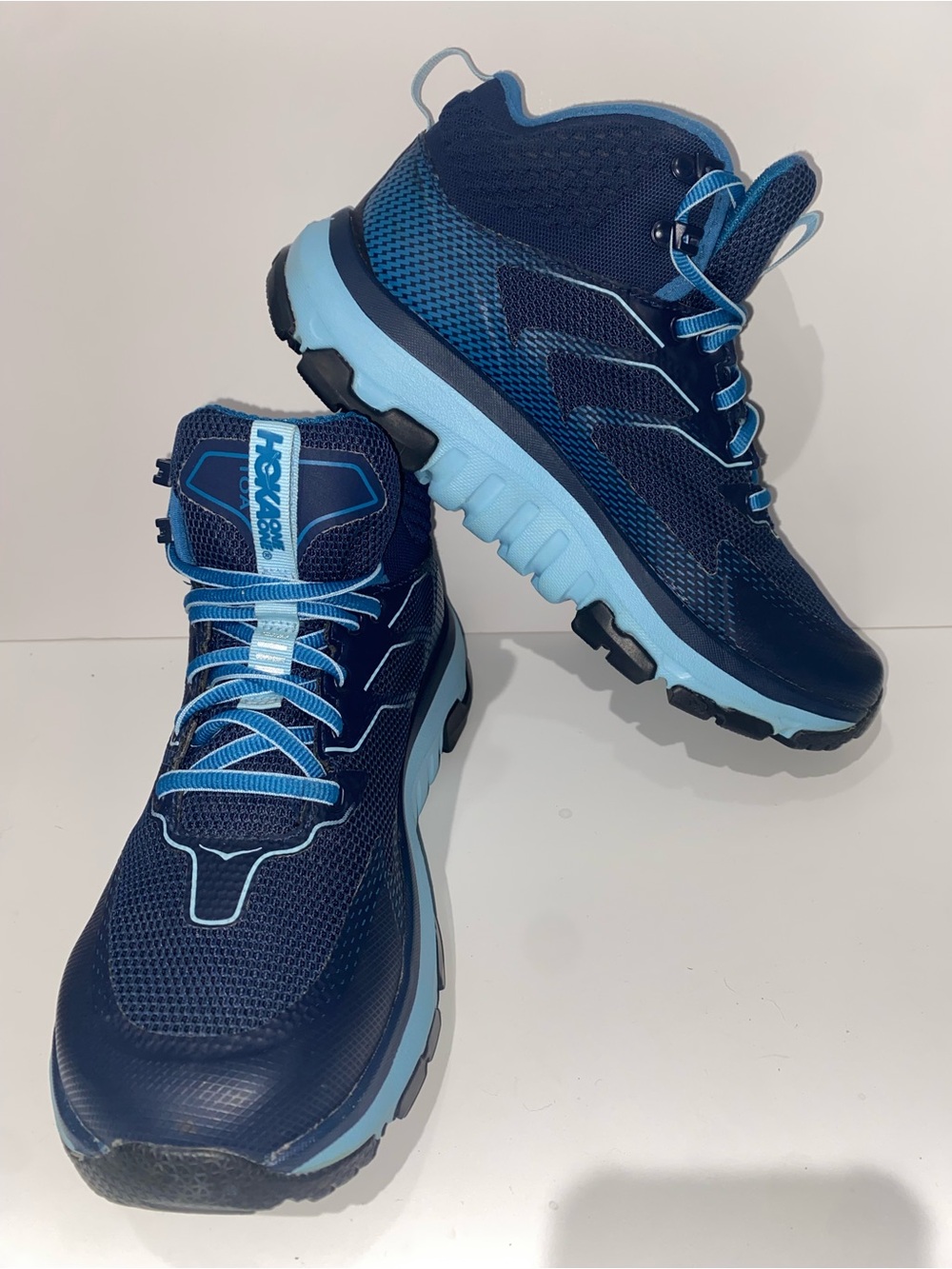 HOKA ONE ONE Sky Toa Women’s Waterproof Hiking Boots – Size 6.5